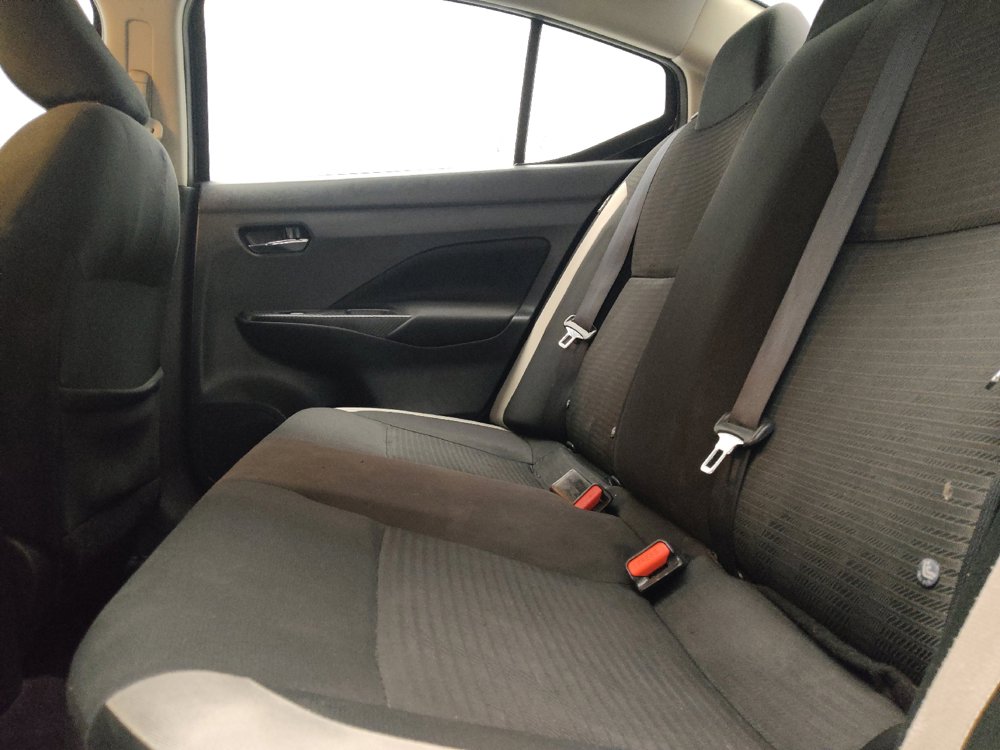 Used 2021 Nissan Versa SV FWD image 18