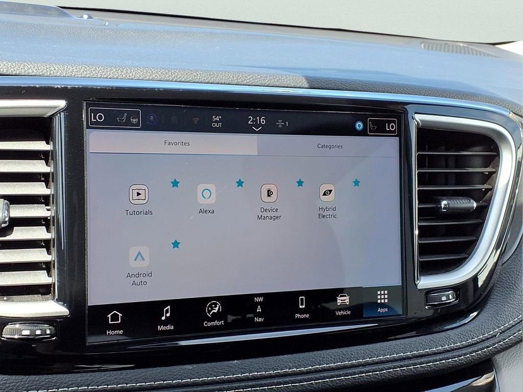Used 2024 Chrysler Pacifica Limited FWD image 13