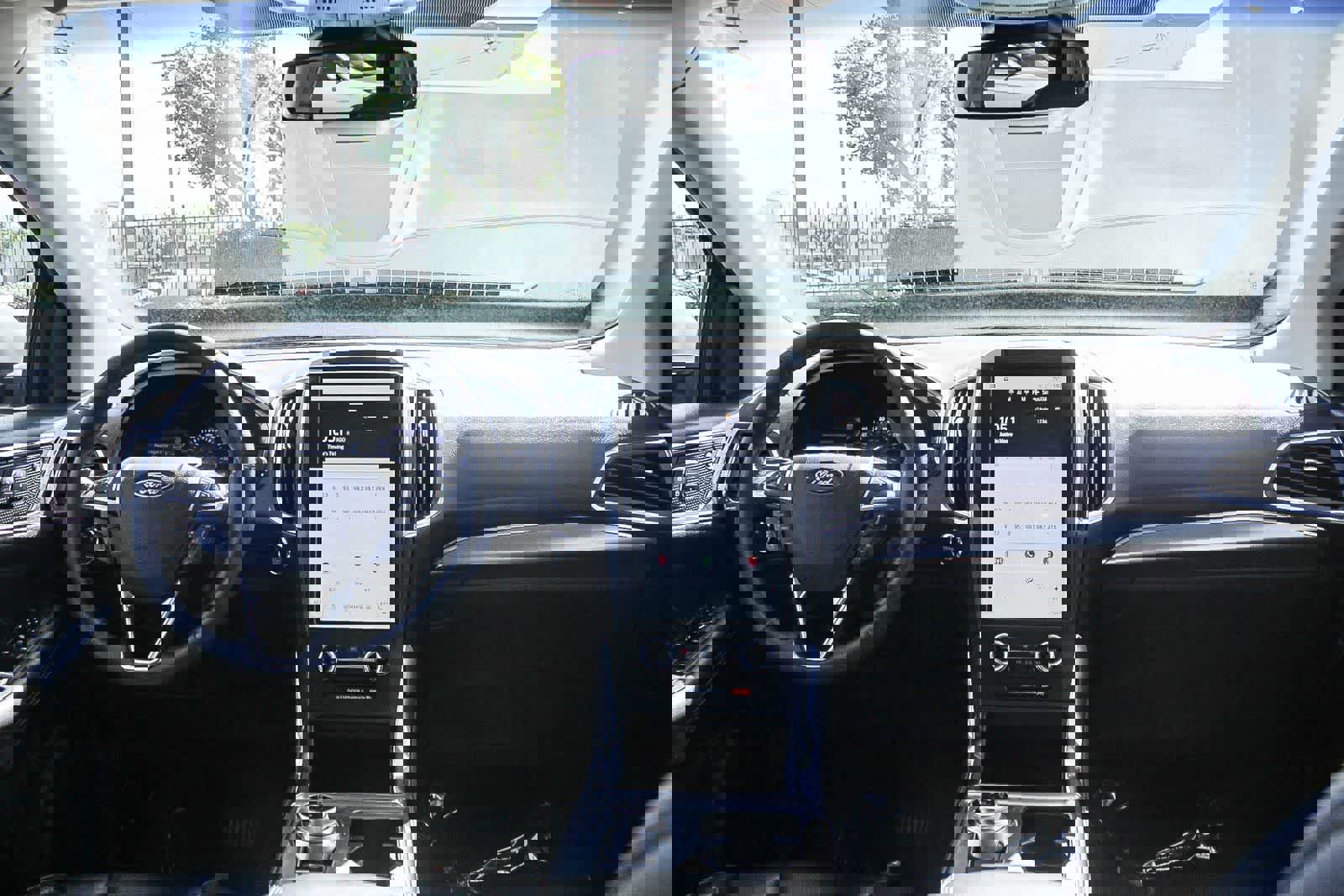 Used 2022 Ford Edge Titanium image 17