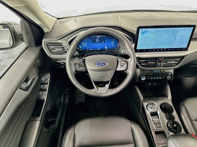 Used 2025 Ford Escape Platinum AWD/4WD image 11