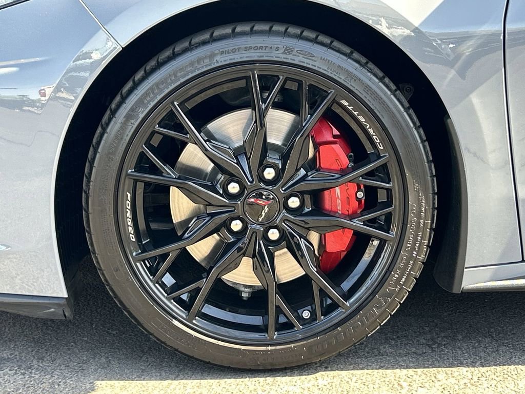 Used 2024 Chevrolet Corvette Stingray Preferred Cpe w/ Z51 Performance Package RWD image 32