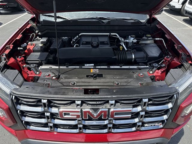 Certified 2023 GMC Canyon AT4 w/ AT4 Premium Package AWD/4WD image 32