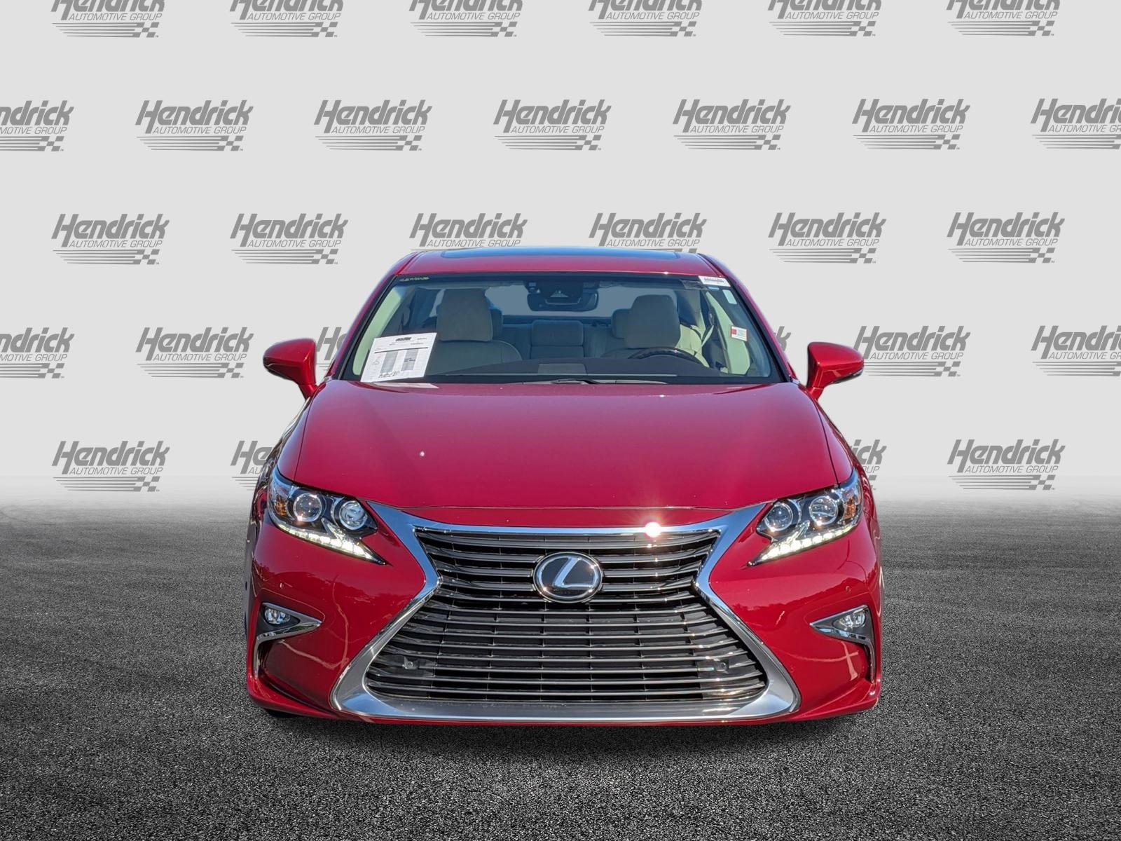 Used 2017 Lexus ES 350 w/ Luxury Package FWD image 3