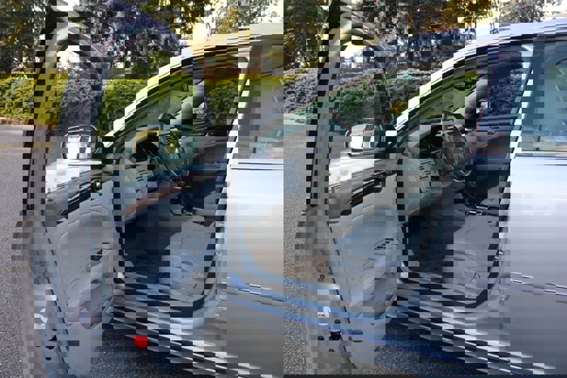 Used 2010 Buick Lucerne CXL image 5