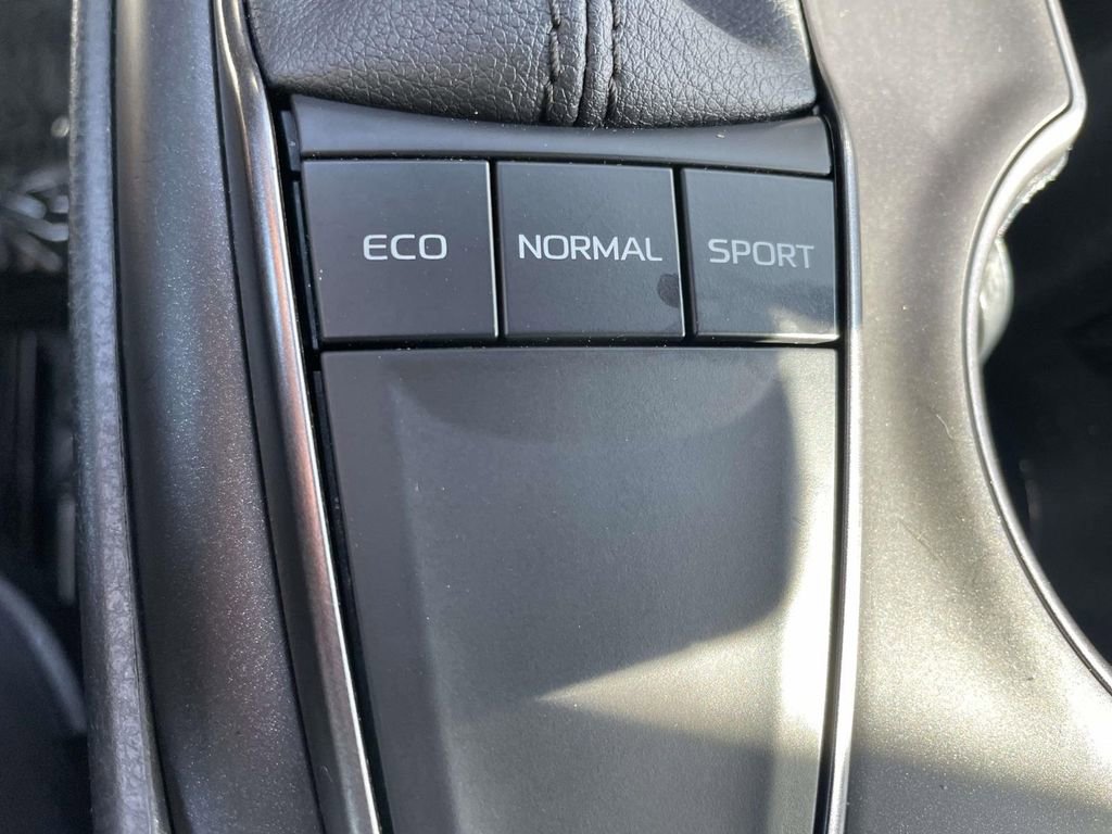 Used 2024 Toyota Camry SE image 41