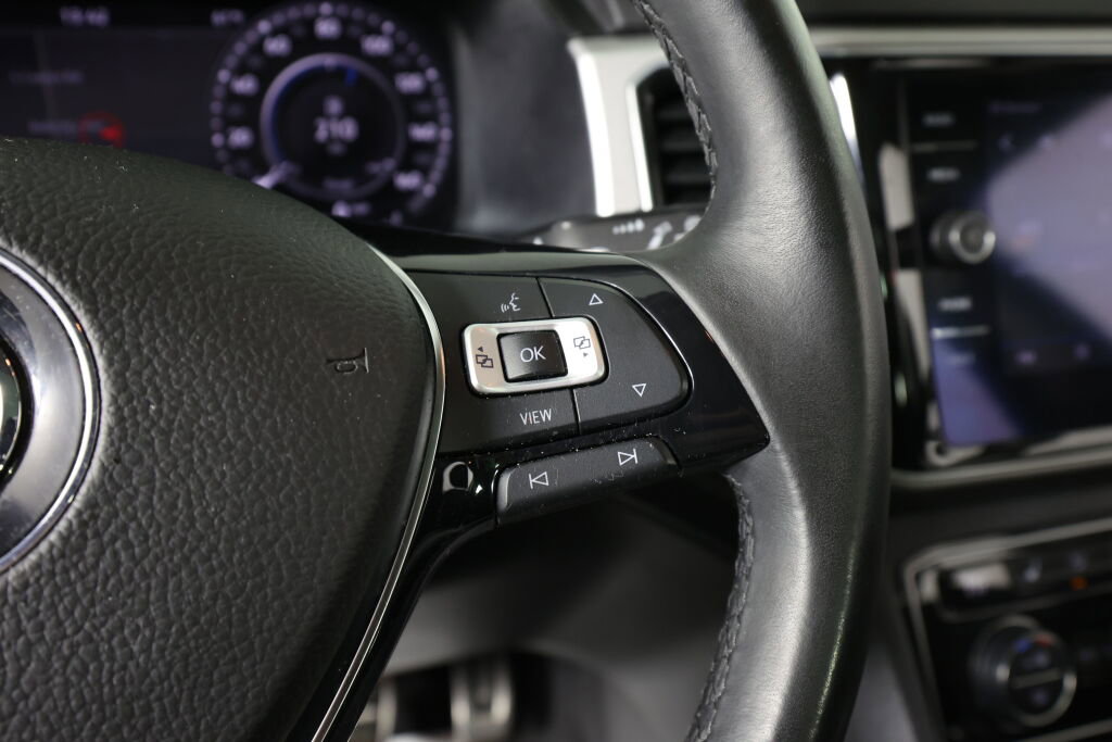 Used 2019 Volkswagen Atlas SEL R-Line image 35