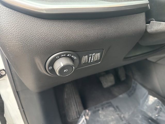 Used 2025 Jeep Compass Latitude image 12