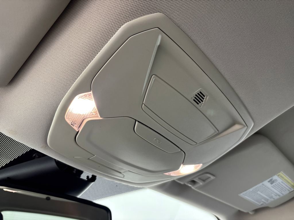 Used 2018 Ford Escape SE w/ Ford Safe & Smart Package FWD image 25