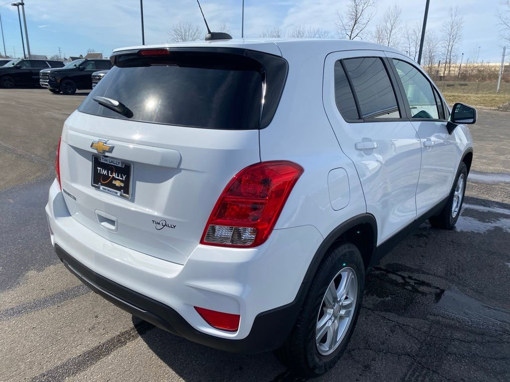 Used 2020 Chevrolet Trax LS w/ Tint and Cruise Package image 7
