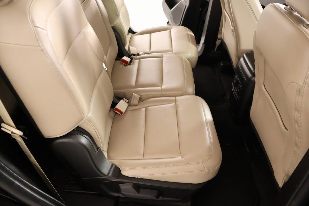 Used 2023 Ford Explorer XLT w/ Equipment Group 202A image 15