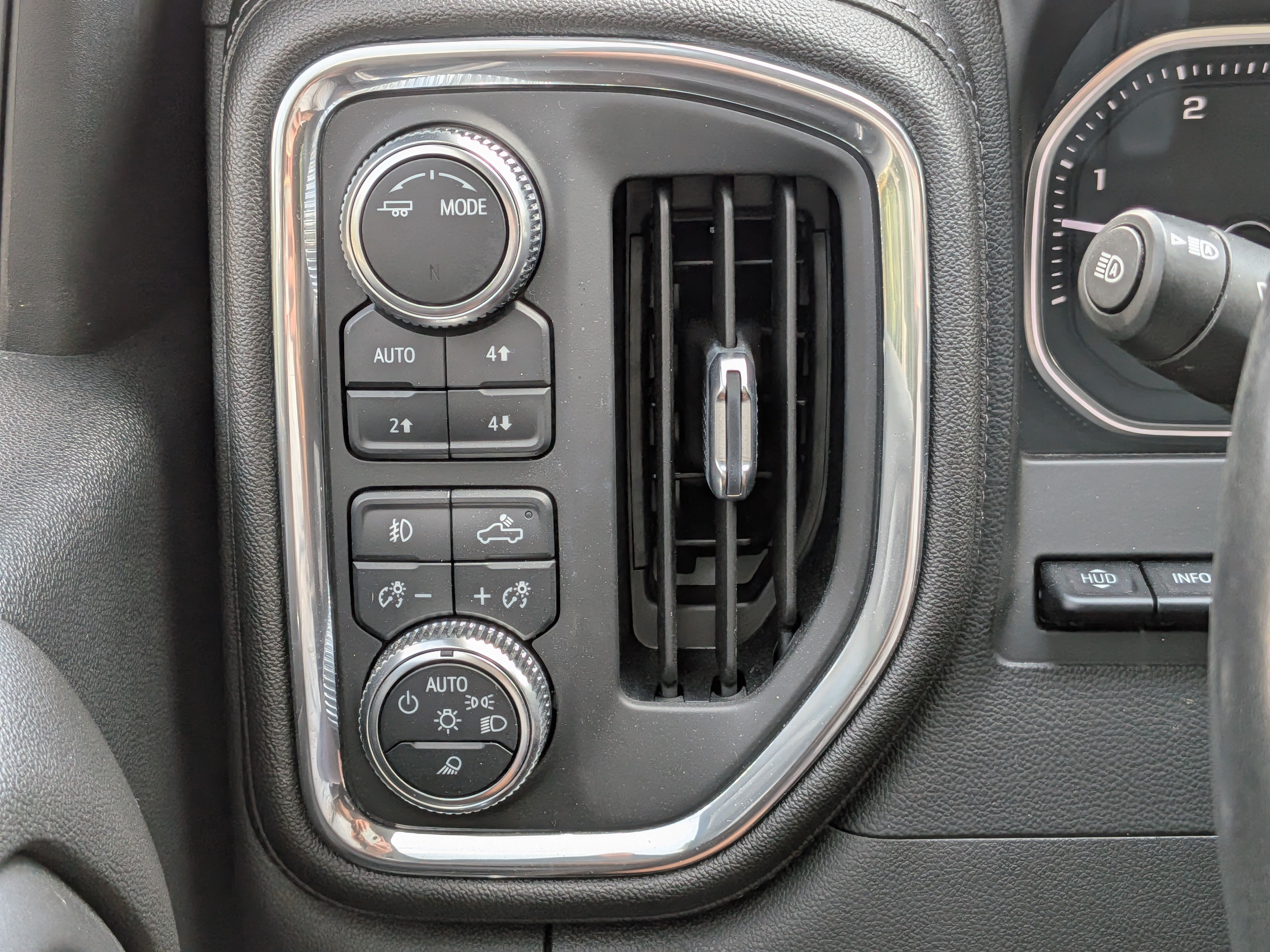 Certified 2021 GMC Sierra 2500 Denali w/ Denali Black Diamond Edition AWD/4WD image 26