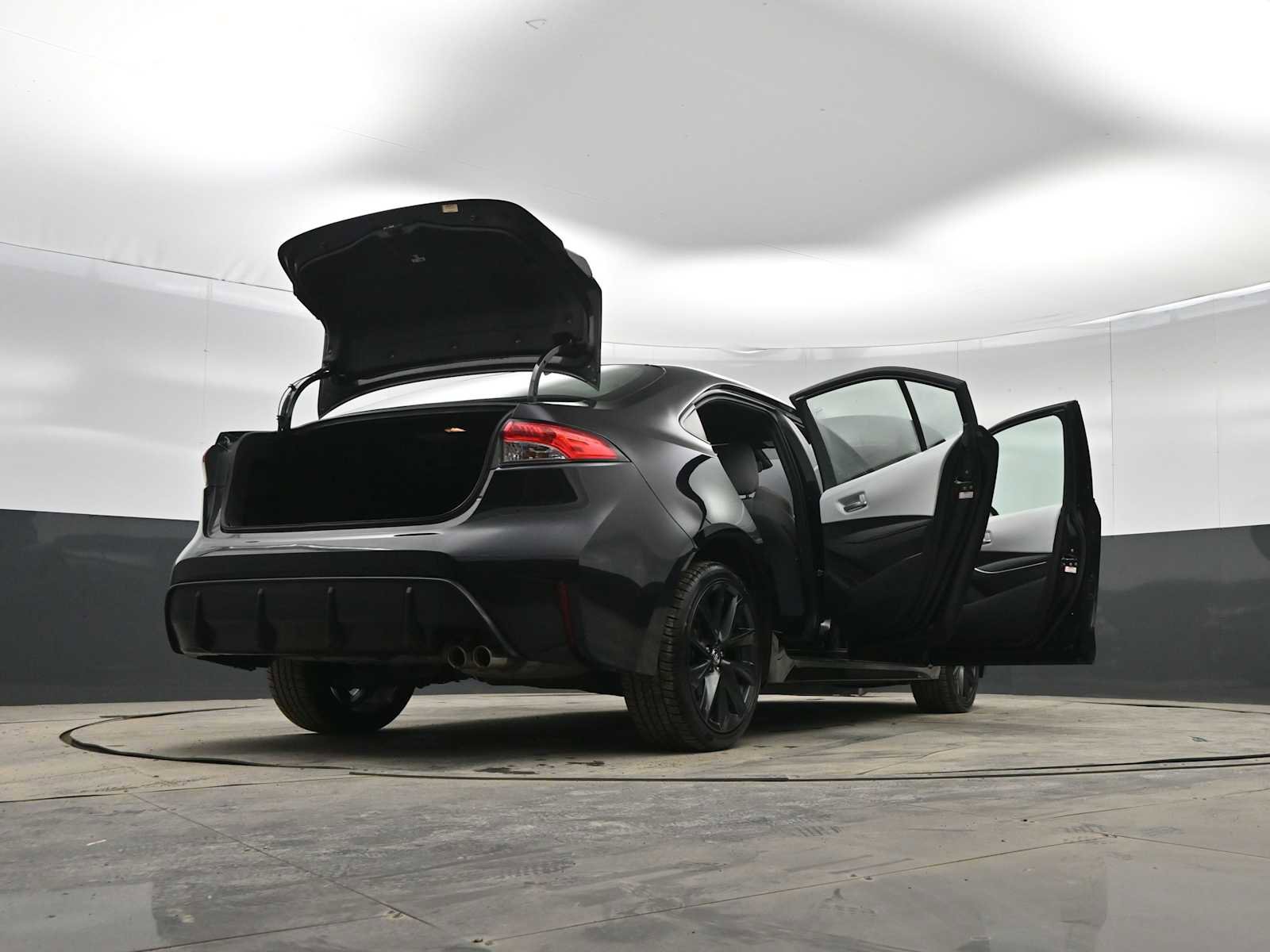 Used 2024 Toyota Corolla SE image 44