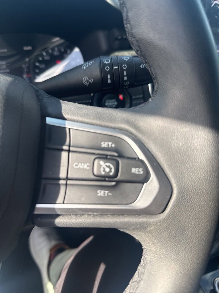 Used 2023 Jeep Compass Latitude AWD/4WD image 14