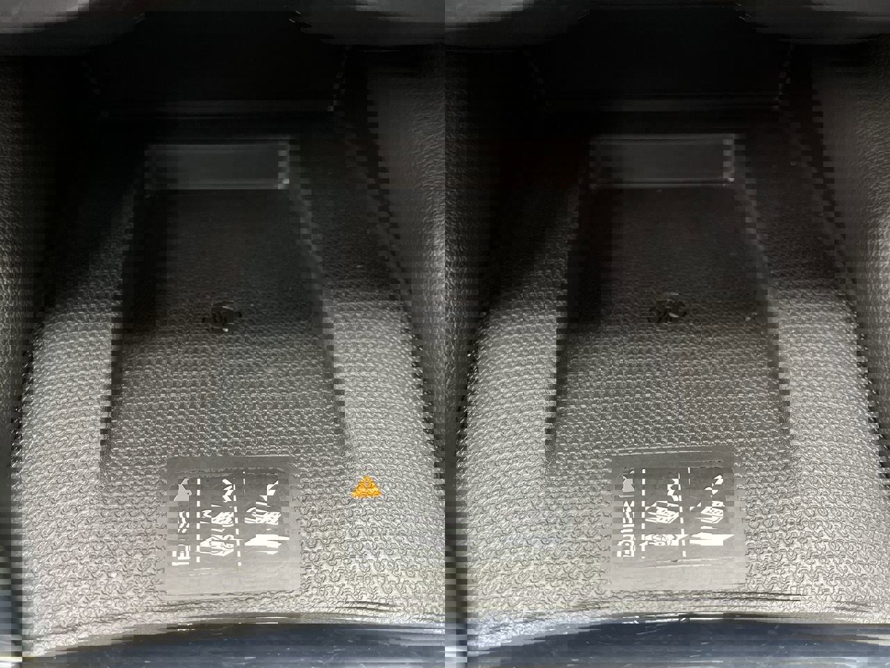 Certified 2023 Chevrolet Blazer Premier w/ Driver Confidence II Package image 28