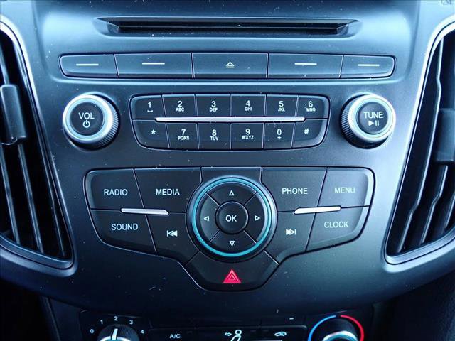 Used 2015 Ford Focus SE FWD image 17