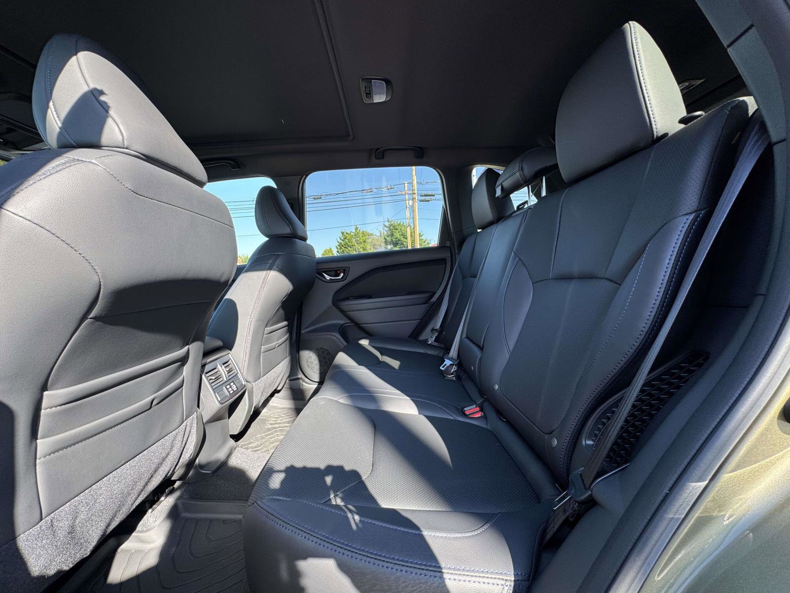 New 2025 Subaru Forester Limited w/ Popular Package image 9