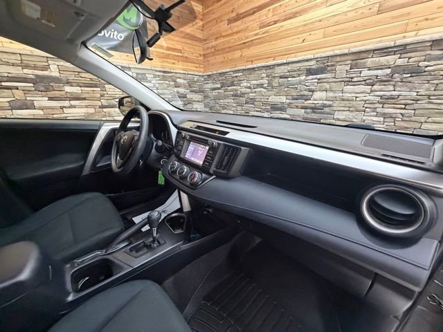 Used 2016 Toyota RAV4 LE AWD/4WD image 13