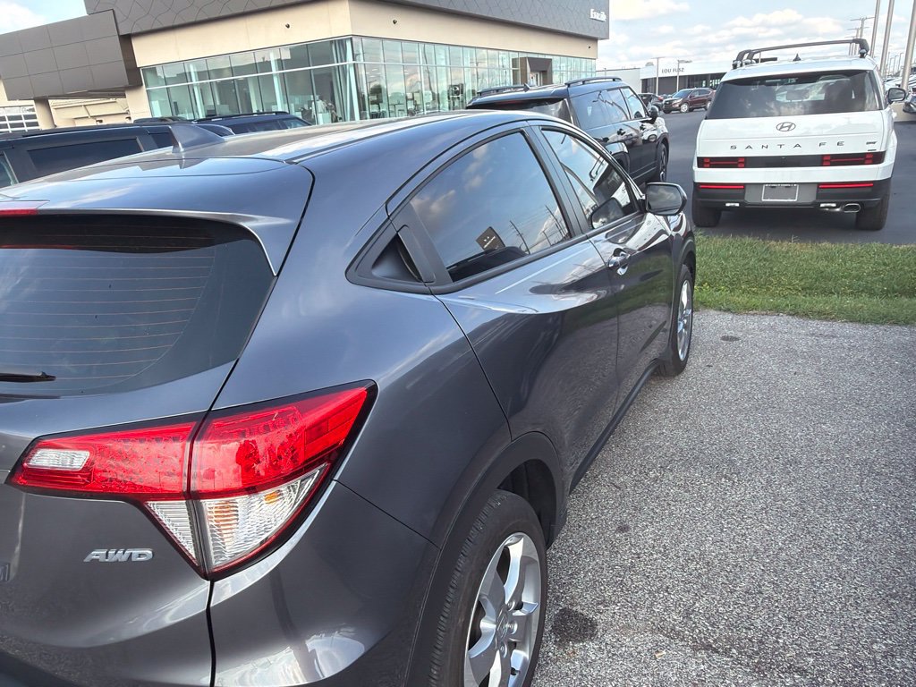 Used 2022 Honda HR-V LX image 4