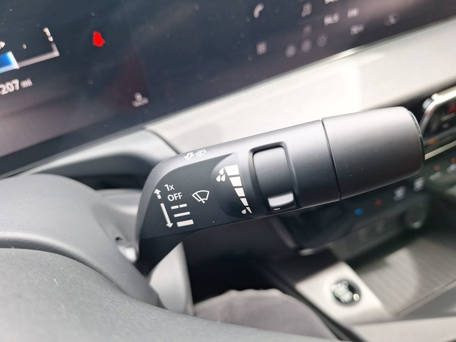 Used 2026 Nissan Sentra SV w/ Floor Mat Package FWD image 22