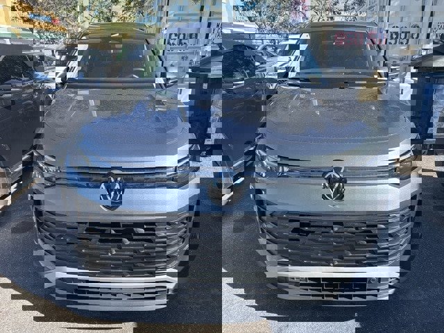 Used 2025 Volkswagen Tiguan S image 2