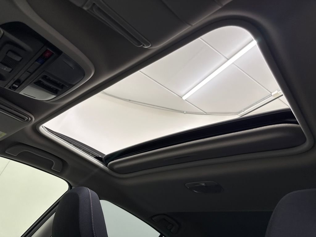 Certified 2021 Subaru Crosstrek 2.0i Premium w/ Moonroof Package image 23