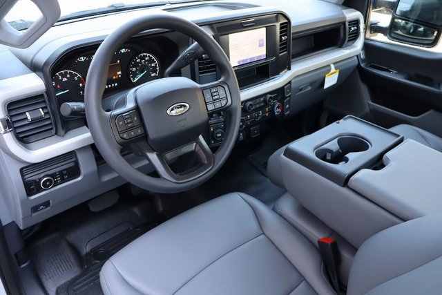 New 2026 Ford F250 XL w/ XL Chrome Package image 4