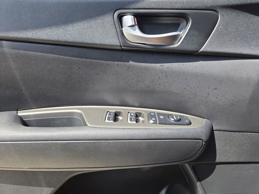 Certified 2020 Kia Optima LX FWD image 25