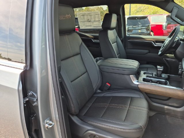 New 2026 Chevrolet Silverado 1500 High Country w/ High Country Premium Package AWD/4WD image 31