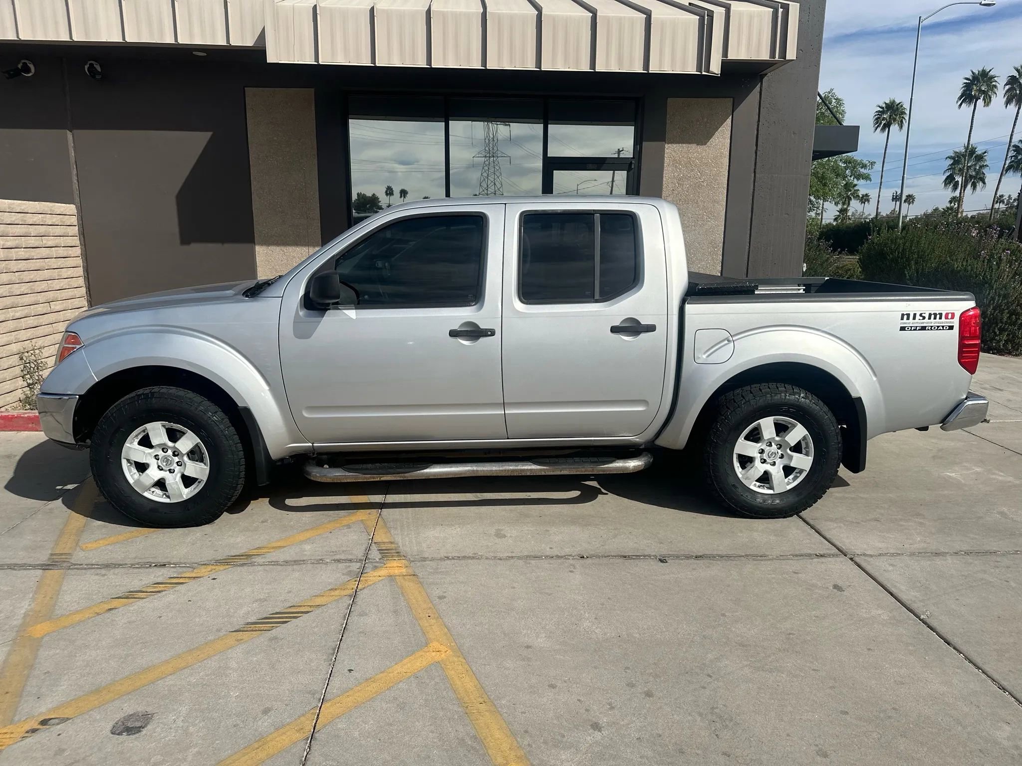Used 2005 Nissan Frontier NISMO image 5