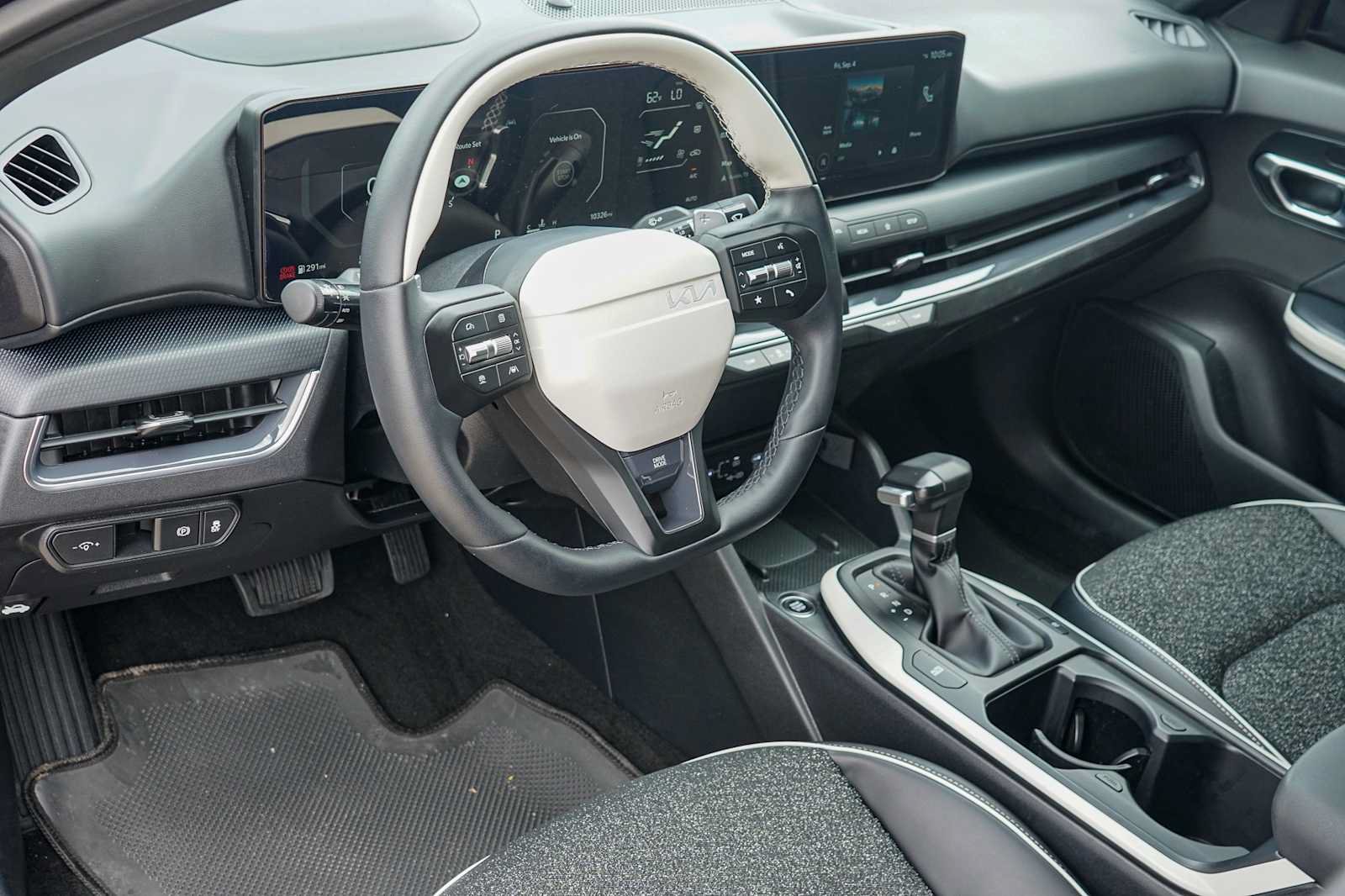 Certified 2025 Kia K4 GT-Line w/ GT-Line Sunroof Package FWD image 8