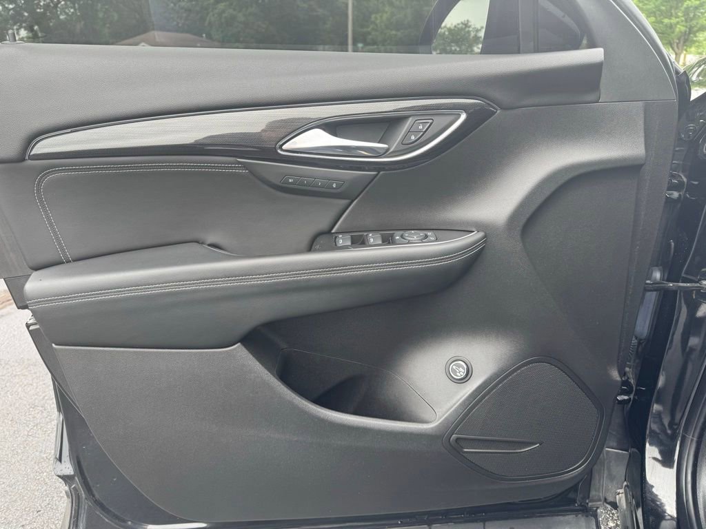 Used 2023 Buick Envision Essence FWD image 2