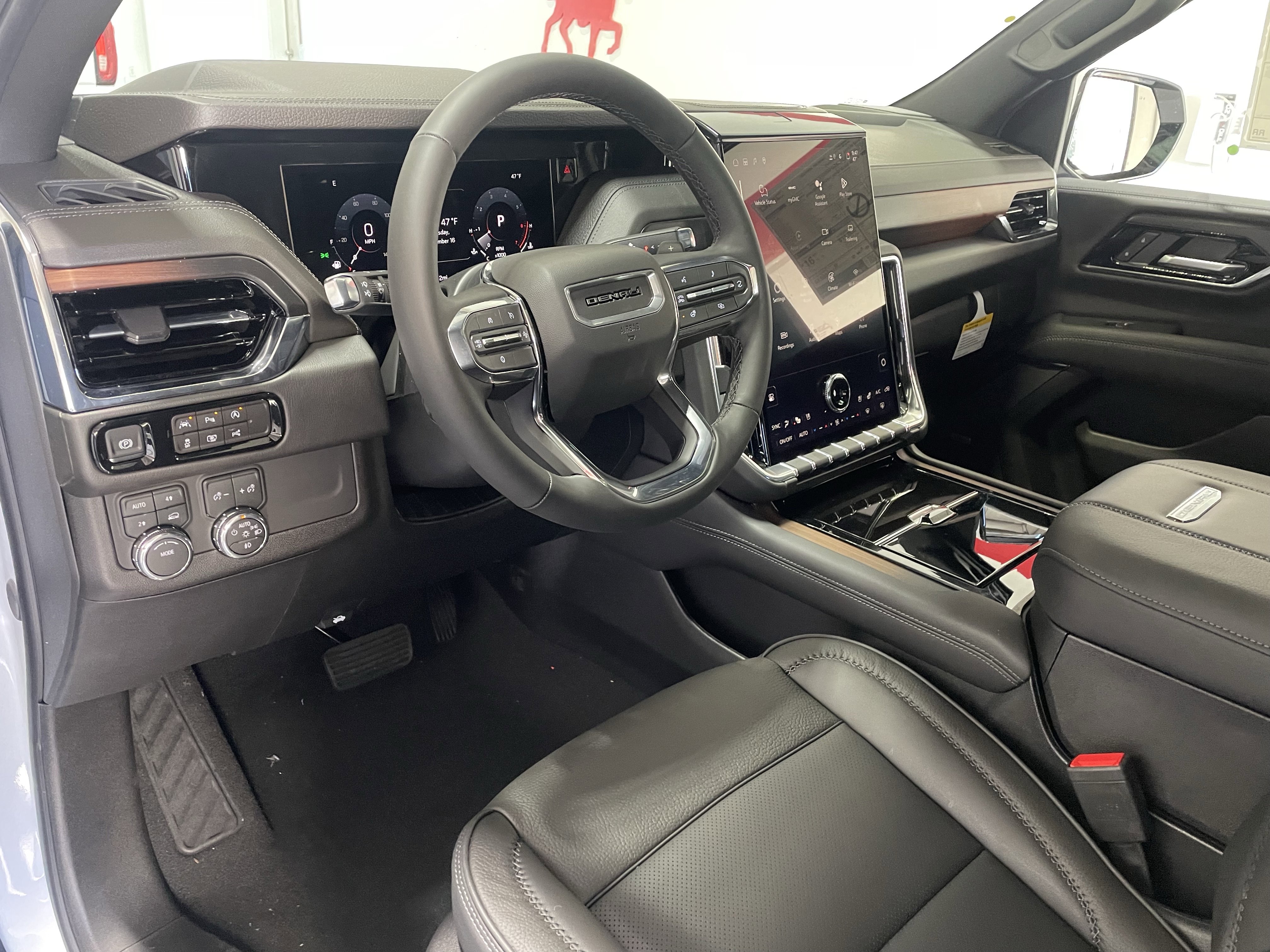 New 2026 GMC Yukon Denali w/ Sun & Power Step Package image 18