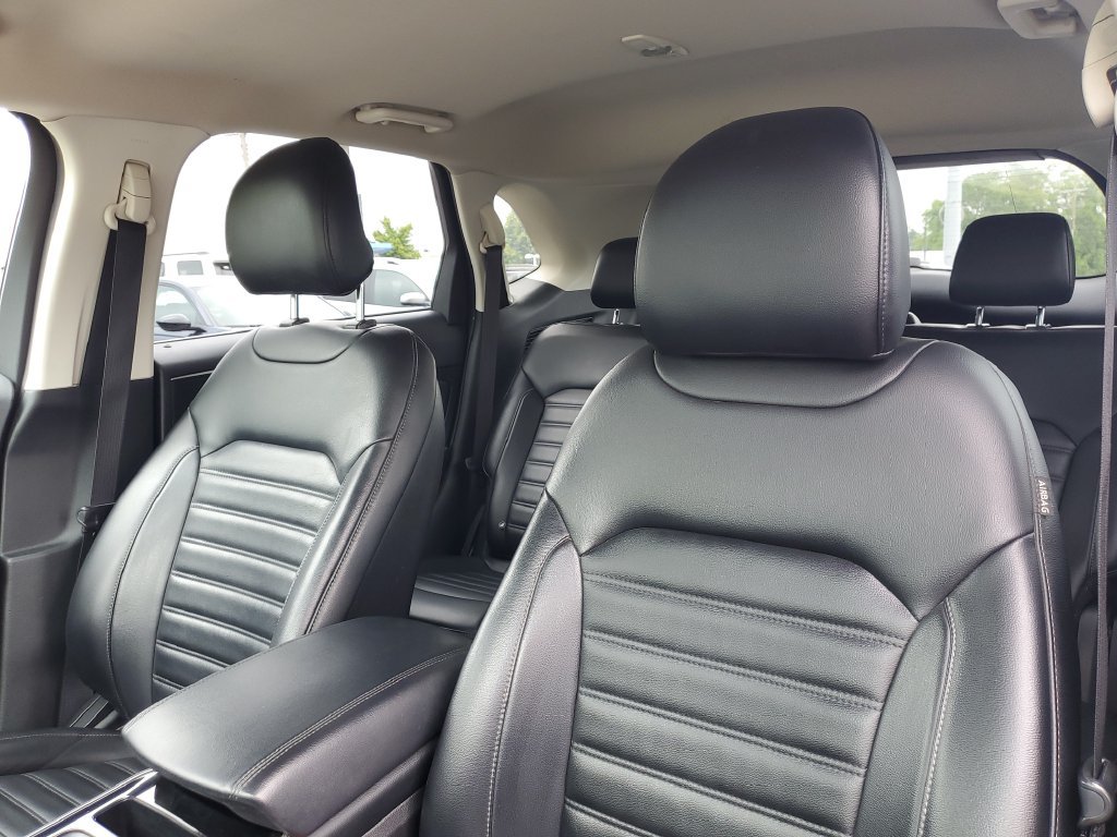 Used 2019 Ford Edge SEL w/ Equipment Group 201A AWD/4WD image 11