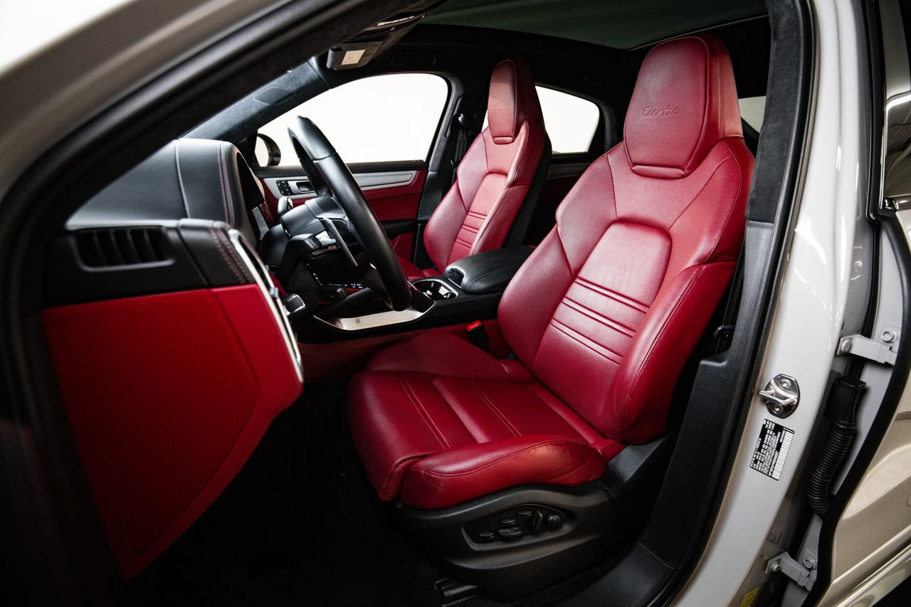 Certified 2022 Porsche Cayenne Turbo AWD/4WD image 5