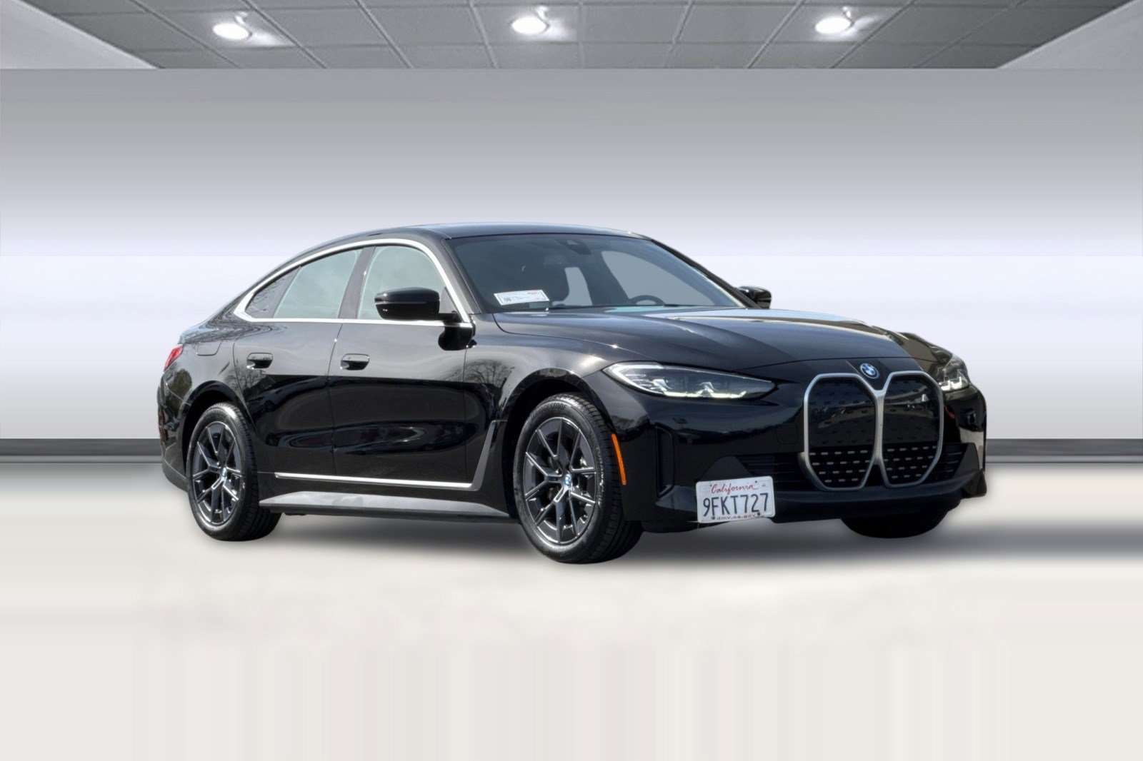 Certified 2023 BMW i4 eDrive35 w/ Premium Package image 6