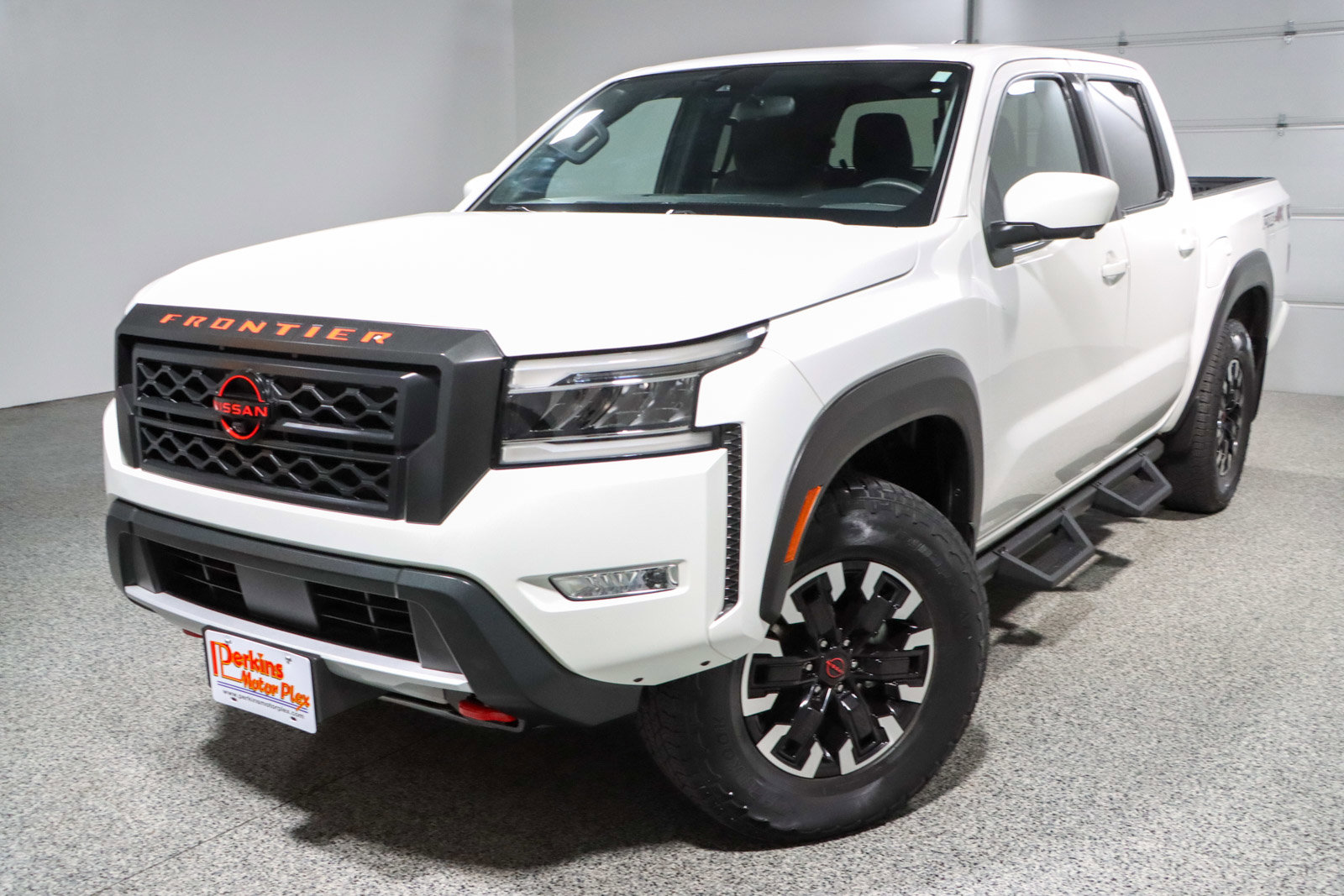 Used 2023 Nissan Frontier PRO-4X w/ Pro Convenience Package AWD/4WD image 32