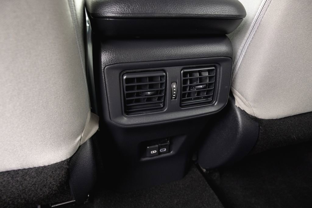 Certified 2025 Toyota RAV4 XLE FWD image 29
