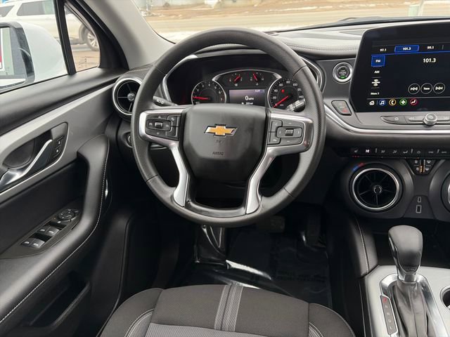 Used 2025 Chevrolet Blazer LT image 29