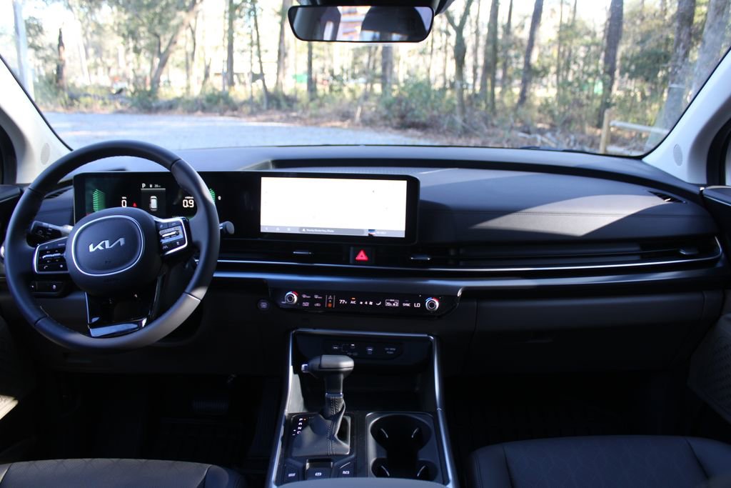 New 2026 Kia Carnival FWD image 28