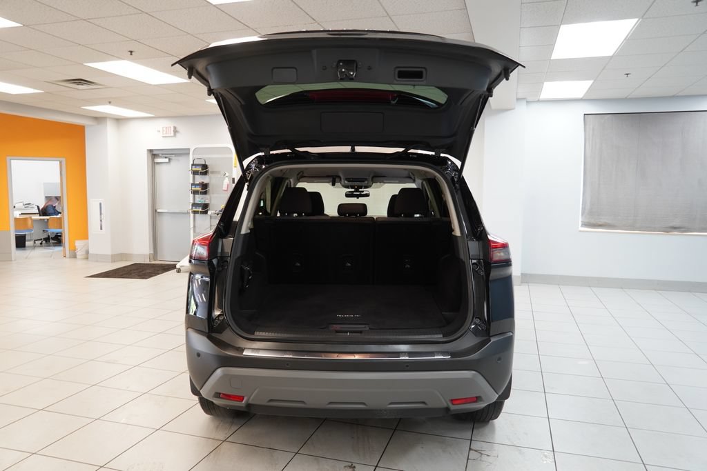 Used 2023 Nissan Rogue SV AWD/4WD image 9
