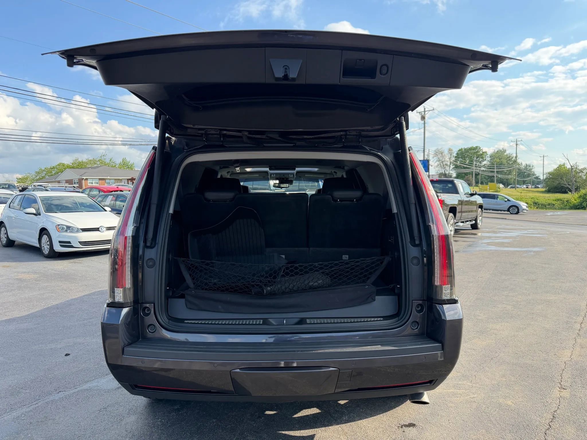 Used 2017 Cadillac Escalade Premium Luxury AWD/4WD image 39