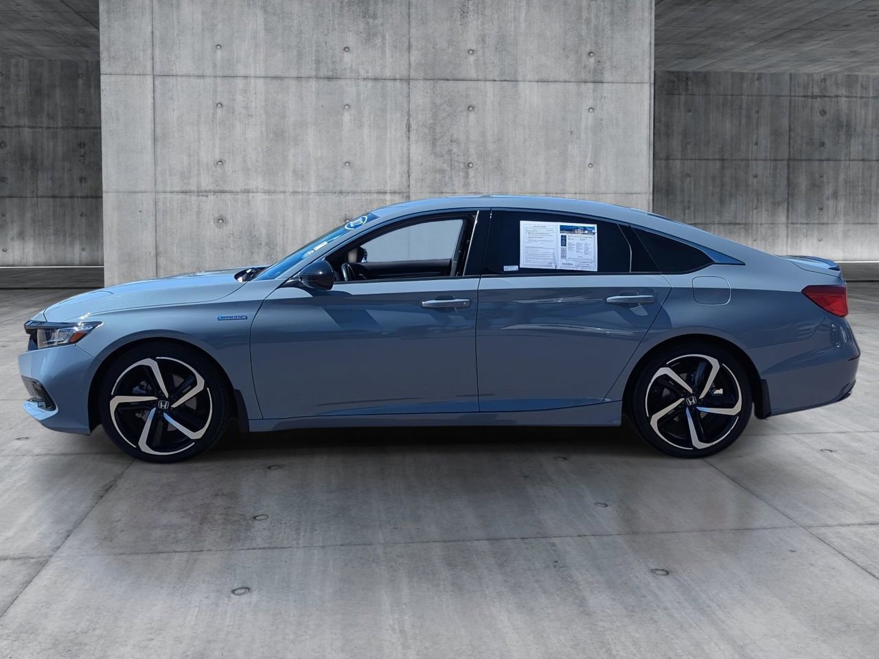 Used 2022 Honda Accord Sport image 2