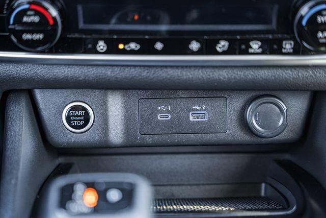 Used 2022 Nissan Rogue SV w/ SV Premium Package image 21