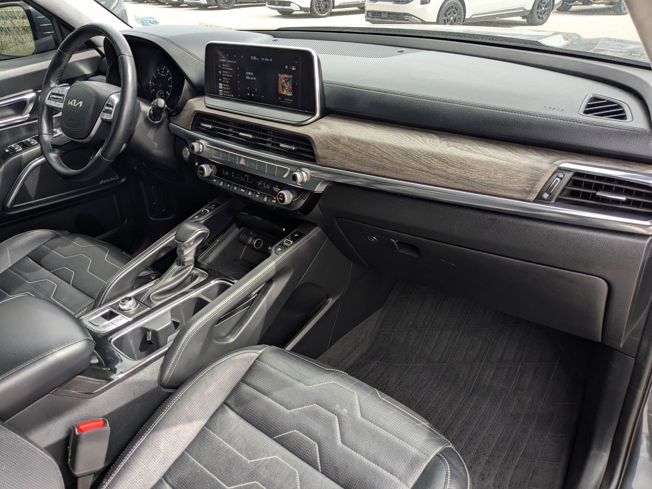 Certified 2022 Kia Telluride SX w/ SX Prestige Package image 30
