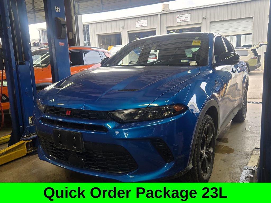 Used 2023 Dodge Hornet GT Plus w/ GT Blacktop Package image 3