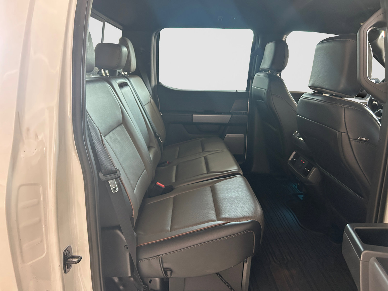 Used 2025 Ford F150 Lariat w/ Equipment Group 502A High AWD/4WD image 19