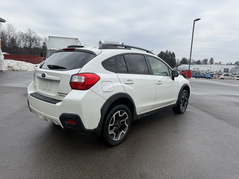 Used 2017 Subaru Crosstrek 2.0i Limited image 6