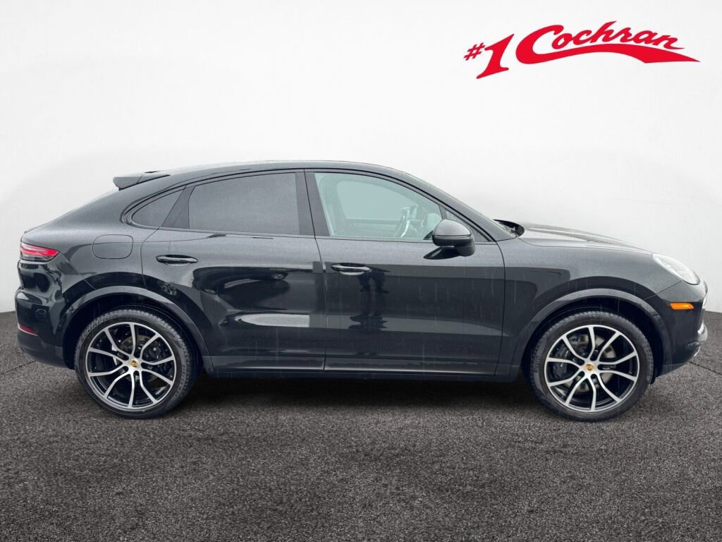 Used 2023 Porsche Cayenne Platinum Edition image 8