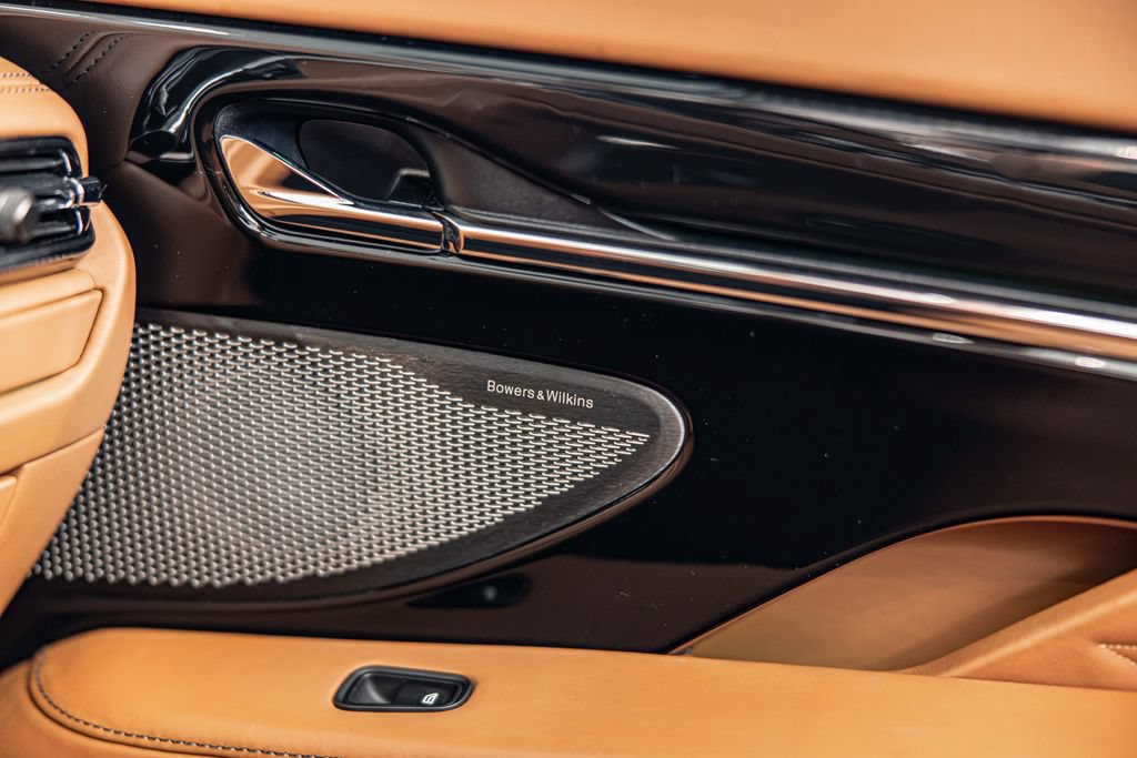 Used 2025 Aston Martin DB12 Convertible RWD image 29