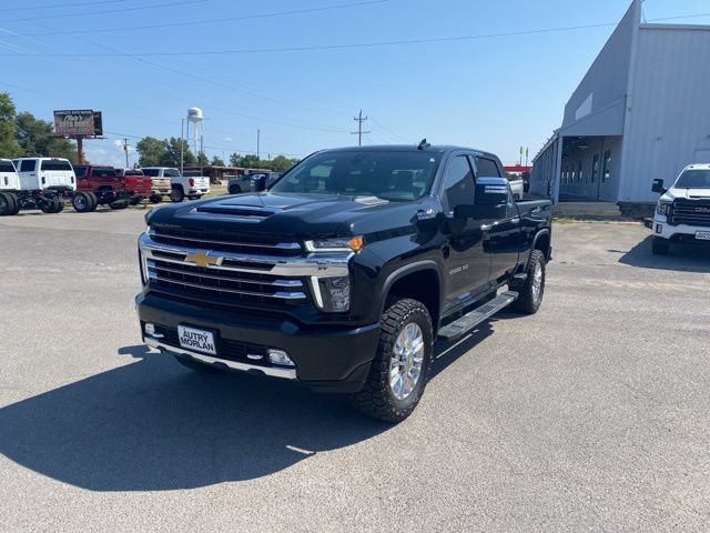 Used 2023 Chevrolet Silverado 2500 High Country w/ Safety Package II AWD/4WD image 2